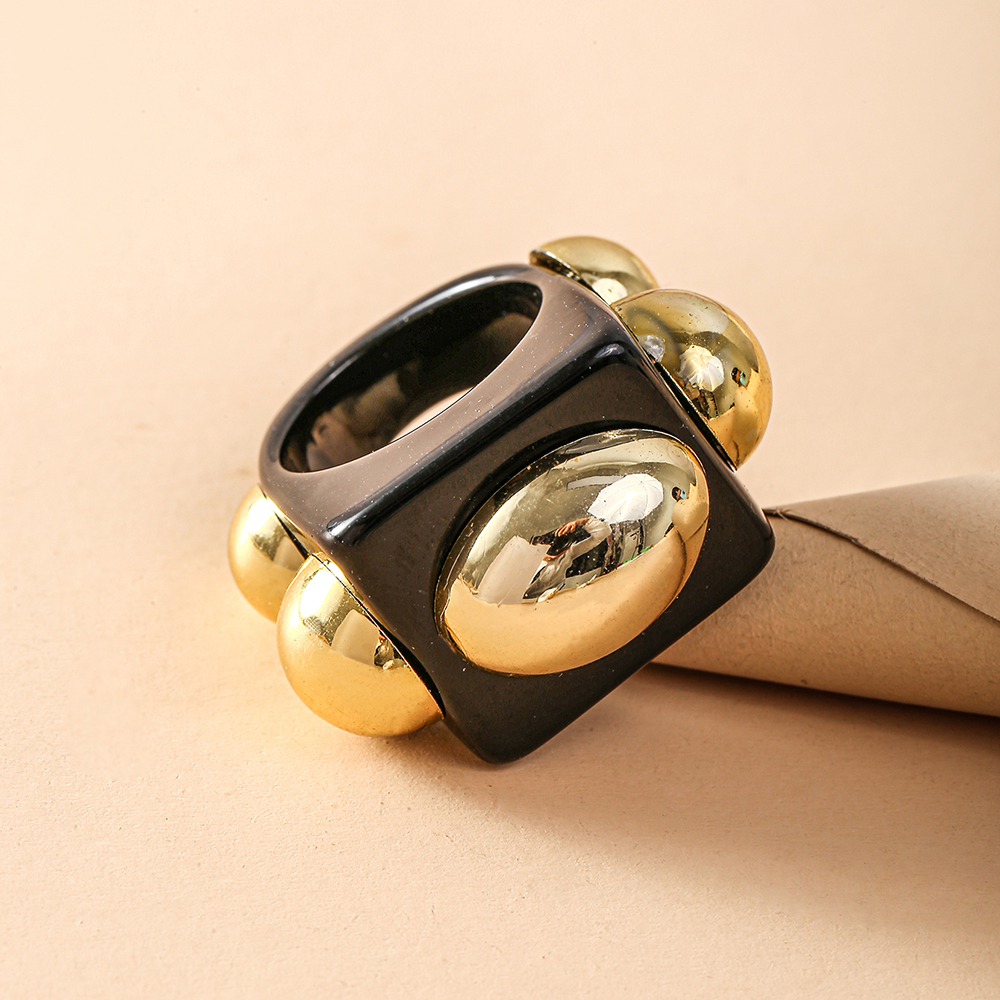 Creative Black White Square Resin Gold Ring Personality Geometry Rings Jewelry Accessories