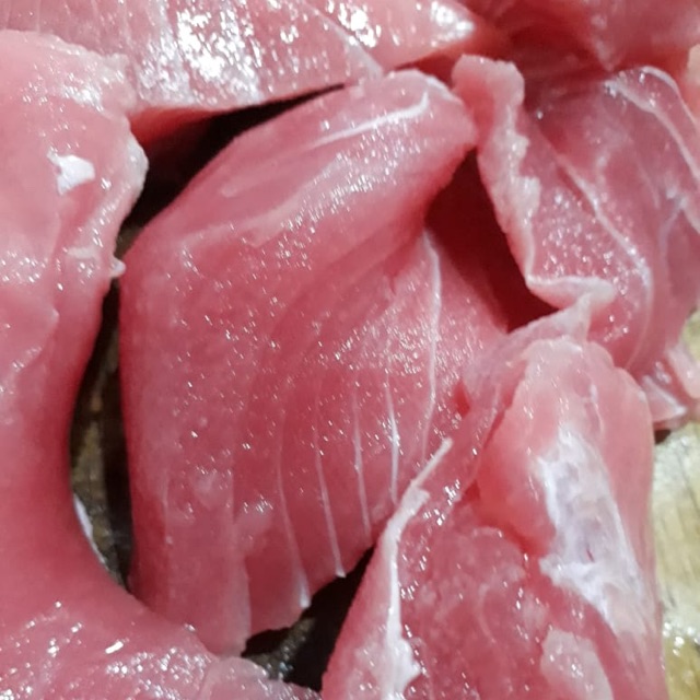 

Tuna 1 bungkus (sekitar 1/2 kg)