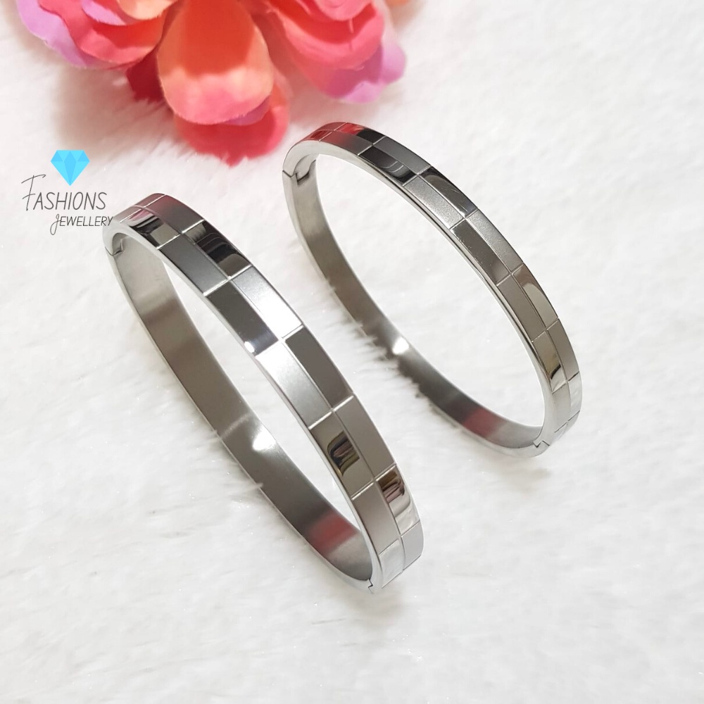 Gelang tangan polos titanium silver