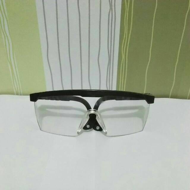 Kacamata las bening