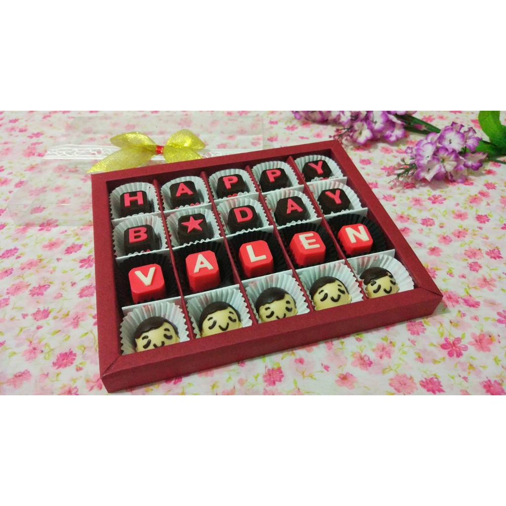 

Cokelat box / Coklat Ulangtahun / kado coklat (box mika 20 sekat)