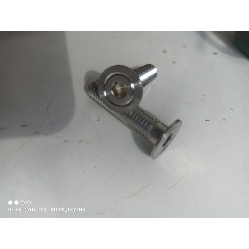 Baut L M8 / baut 12 stainless 304