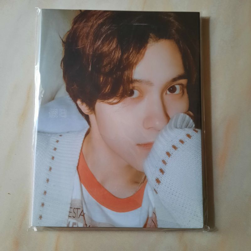 (BOOKED) PHOTOBOOK HOLIDAY WAYV HENDERY MINI PHOTOBOOK HENDERY