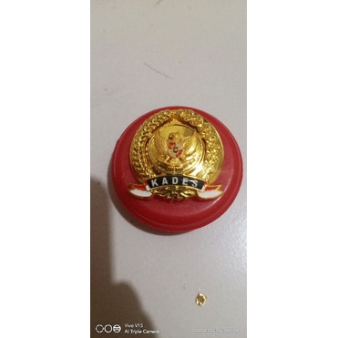 pin/tanda jabatan kades