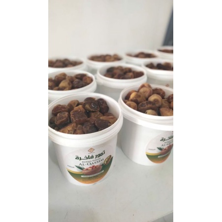 

Kurma Sukari Ember King Fahd Grade A