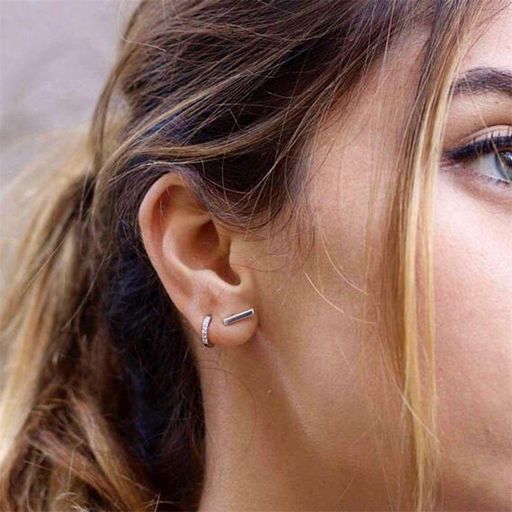 Needway   Sterling Silver Anting Tipis Sederhana Wanita Tindik Telinga Kepribadian Telinga Tulang Cincin Kecil Anting-Anting Hoop