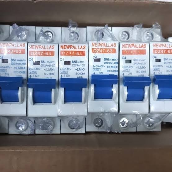 NEW PALLAS MCB C6 Mini Circuit Breaker Listrik SNI LMK 20A 20 Amper