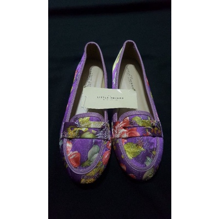 Sepatu Little Things She Needs