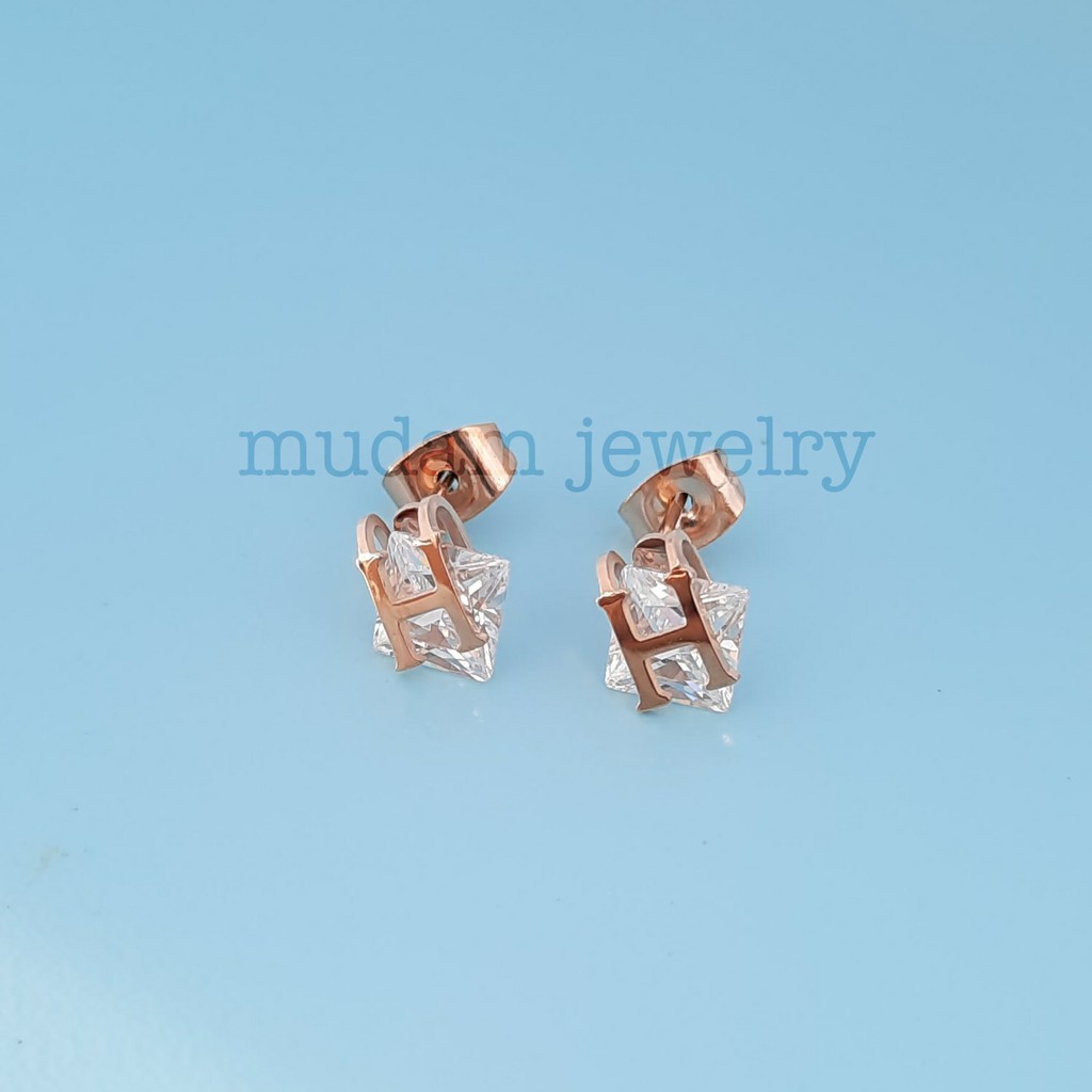 Anting Tutanuim Huruf H Diamond Tersedia Warna Rose Gold dan Gold