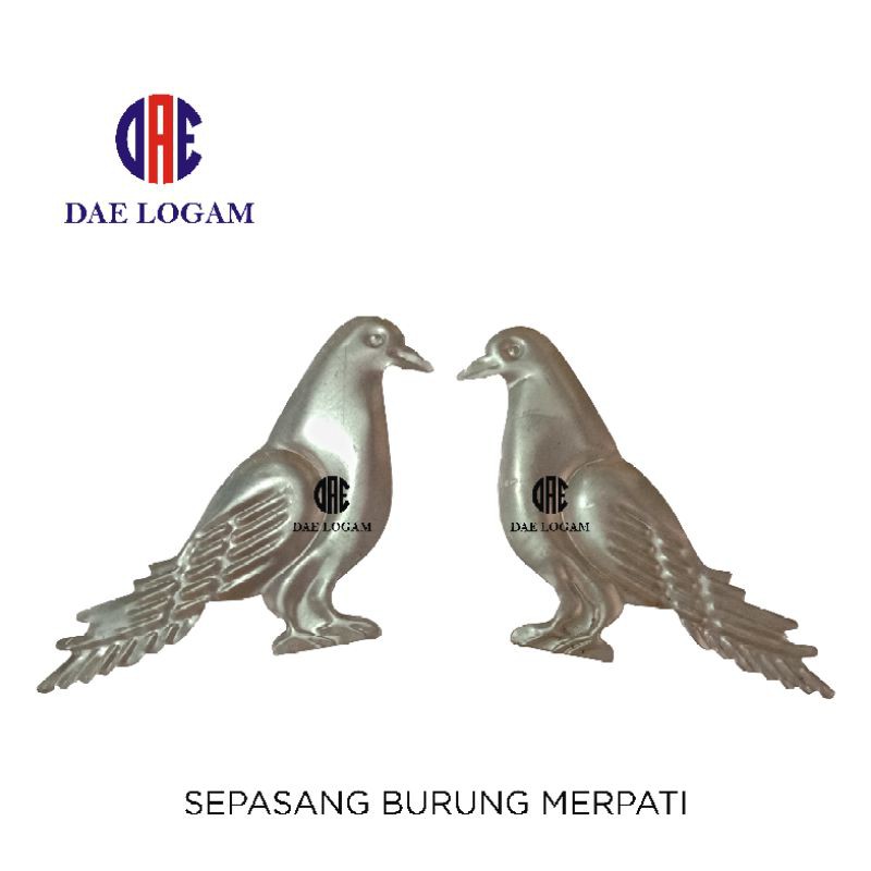 Ornamen Pagar Besi Sepasang Burung Merpati