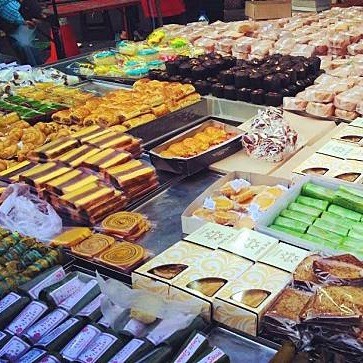 

Kue Basah / Kue Subuh Pasar Senen (Fresh dan Murah Only 2000)