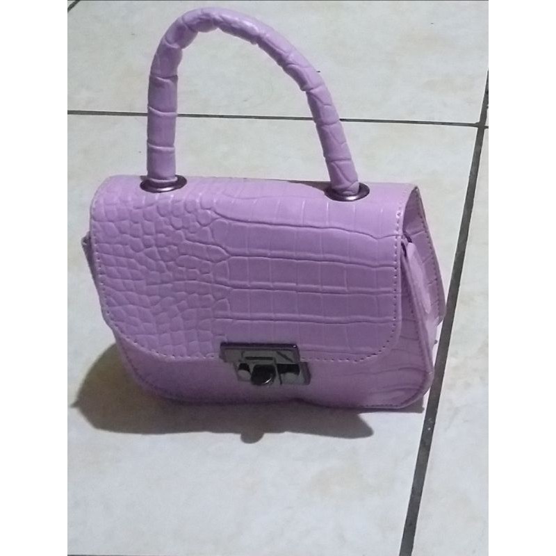 TAS IMPORT AMANDA MANOPO/ANDIN