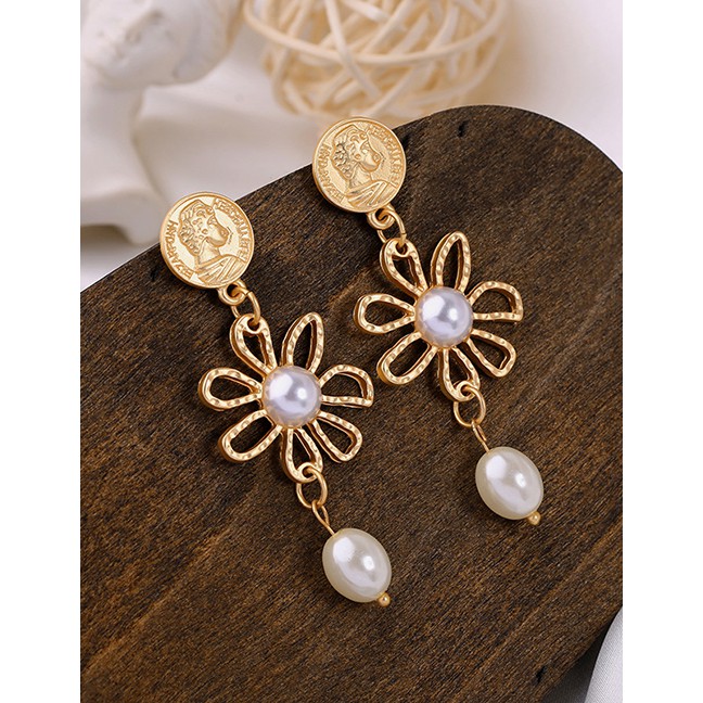 LRC Anting Tusuk Fashion Gold Flower Geometric Face Coin Pearl Earrings F94072