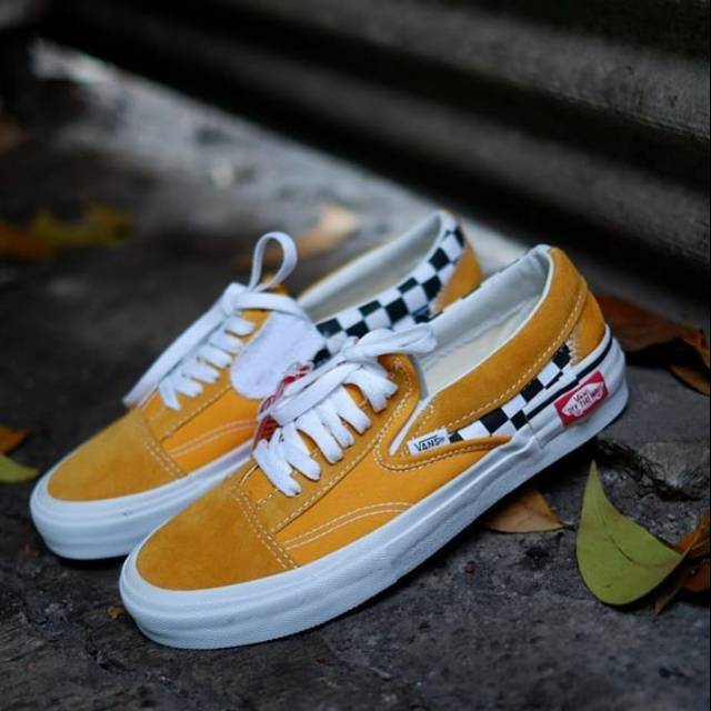 VANS SLIP ON CUT & PASTE SUNFLOWER