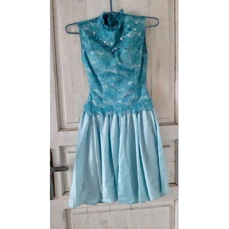 PRELOVED THRIFT GAUN DRESS PESTA WANITA RENDA MOTE WARNA BIRU TOSCA