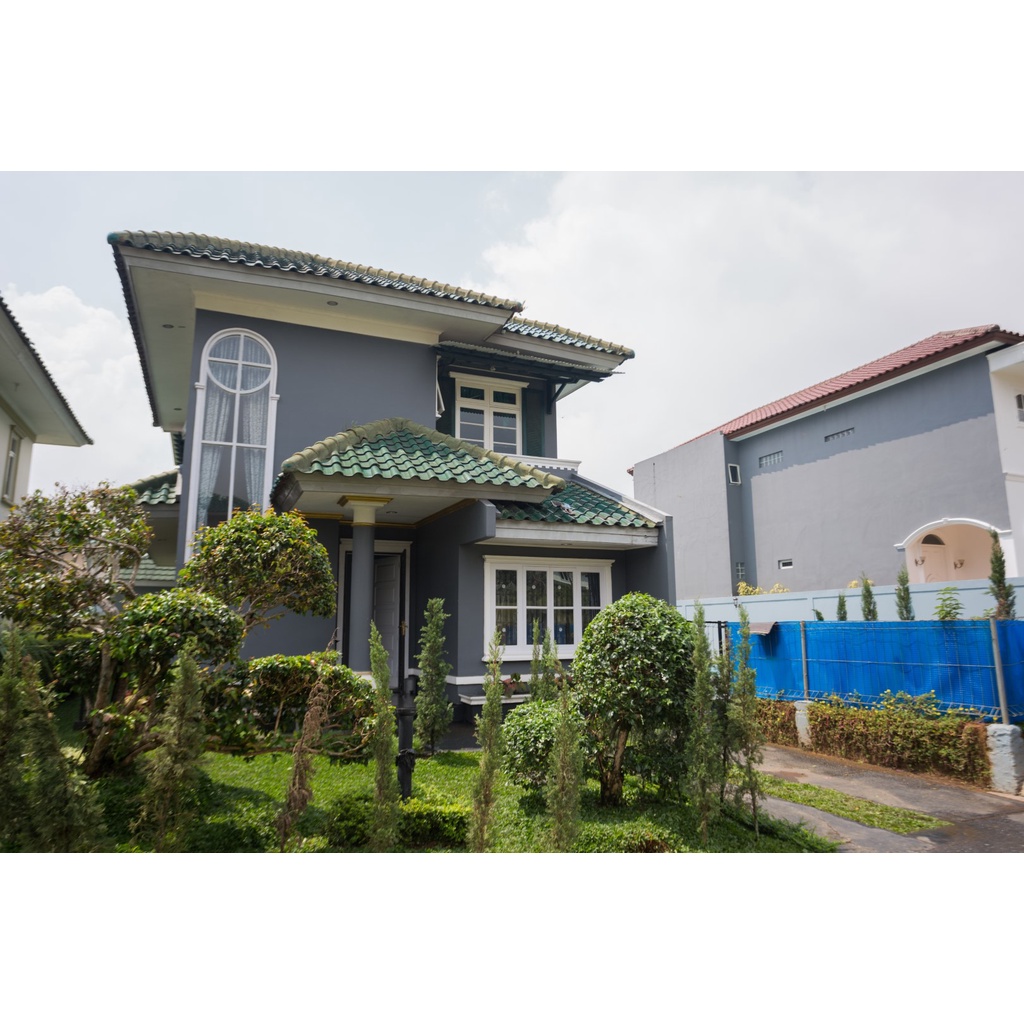 Villa puncak Cipanas 3 kamar view bagus halaman luas