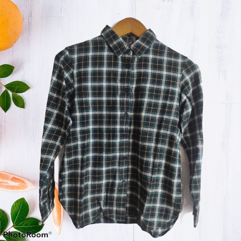 Flannel UNIQLO Second Original / Flannel UNIQLO Cewek Second Original / Kemeja UNIQLO Original