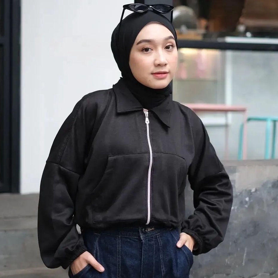 Vada Colar Crop - Jaket Crop Wanita