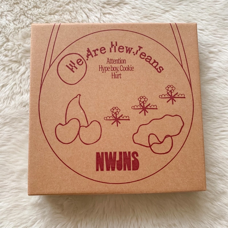 New Jeans 1st EP Album Bag Version Limited Edition Red NewJeans