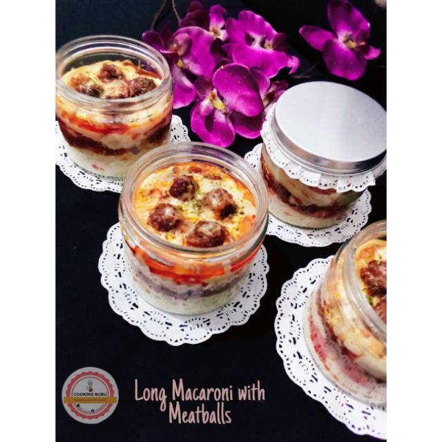 

Long Macaroni in Jar