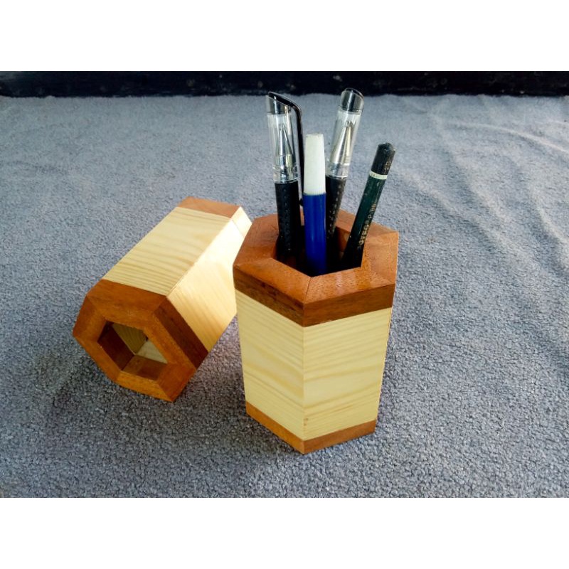 

Tempat Pensil Hexagon