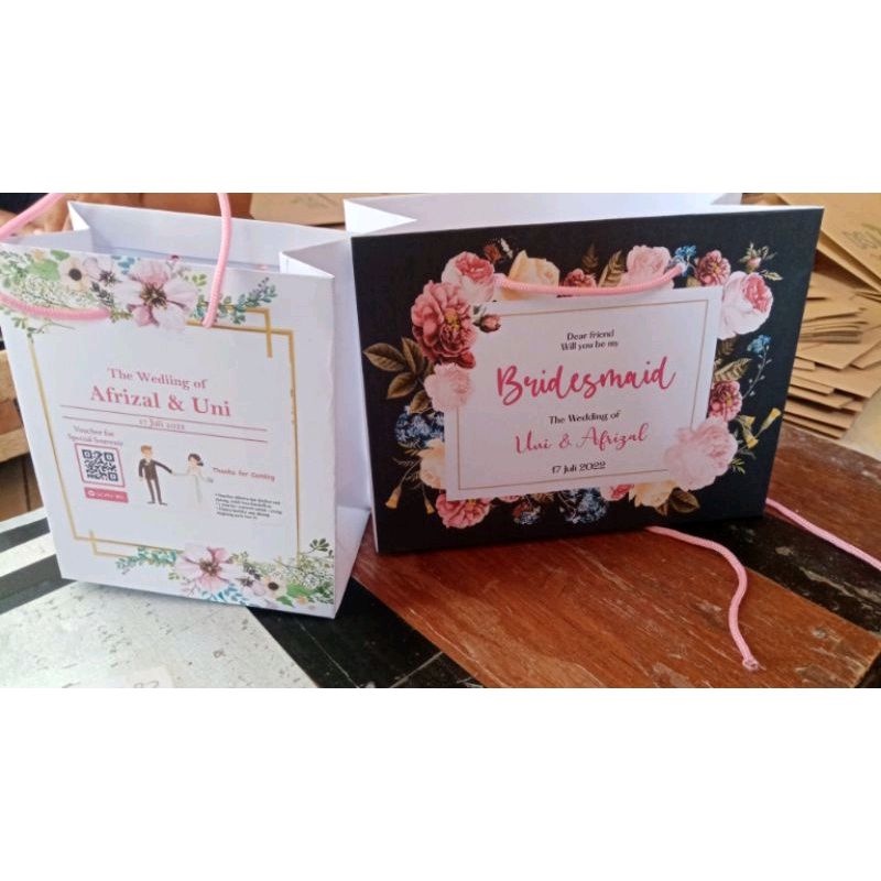 

Paper bag custom / Tas kertas Putih free sablon