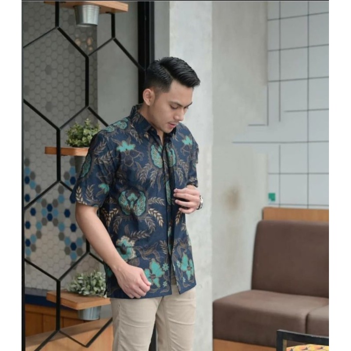 Hem Batik Pendek Katun Baturraden