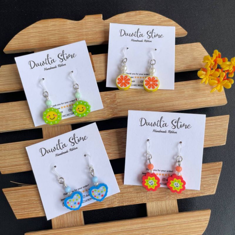 HANDMADE ANTING ANAK KAITAN PLASTIK MOTIF CAMPUR