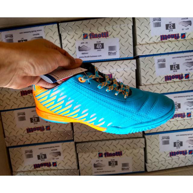  Sepatu  Finotti  futsal  Shopee Indonesia