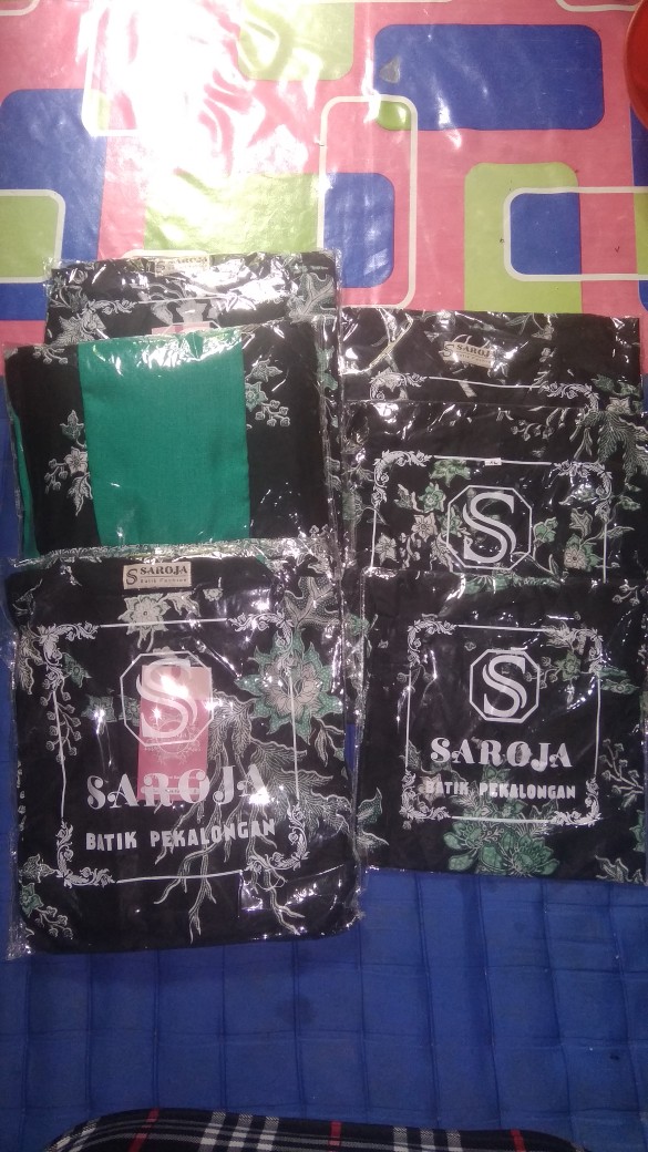 Saroja Batik Couple Sibulan Hijau Mix Ballotelli Sarimbit Batik Couple Batik Keluarga