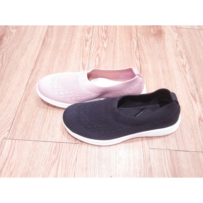 sepatu sneakers wanita keren bata original
