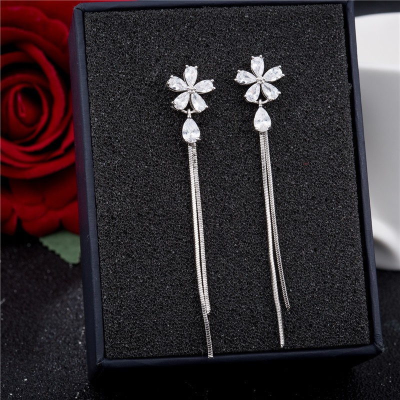 Anting Silver Perak S925 Wanita Fashion Murah AAS006 motif bunga elegant cocok hadiah / pesta