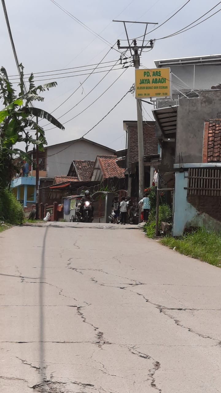 Mawar Super Clean Deterjen Cair 1 Liter Mawar Super Loundry