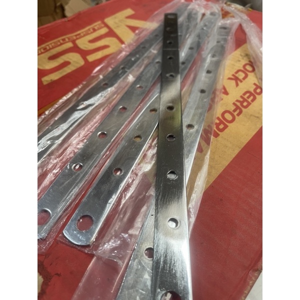 Breket Bolong Knalpot Chrome Full CNC-plat besi anti karat-P 33cm T 3mm L 2cm-harga(1pcs)