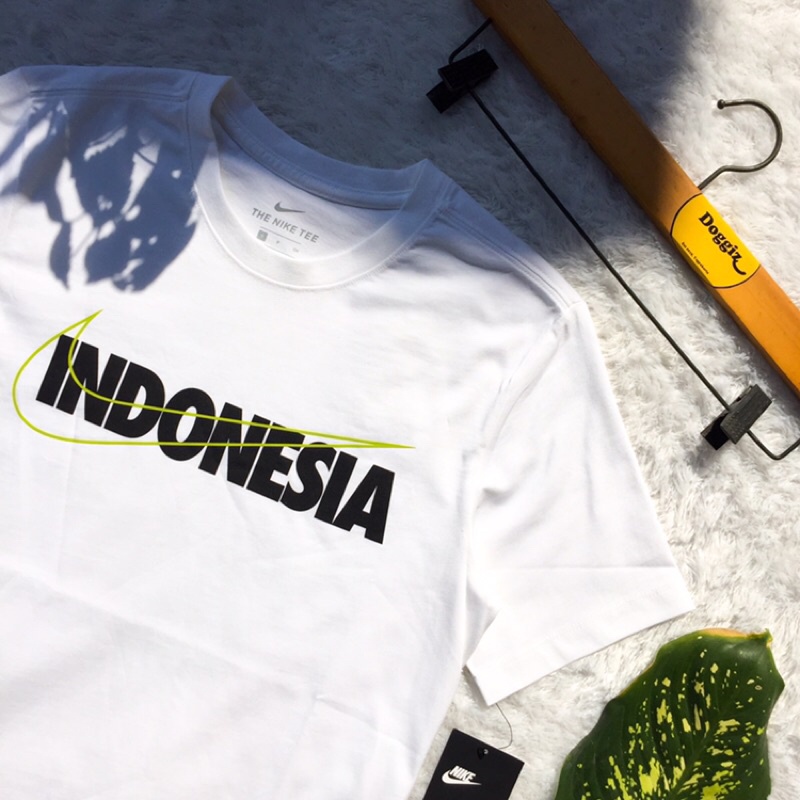 Mens Nike Indonesia Swoosh City Short Sleeves Country Tee ( CW0316-100 )