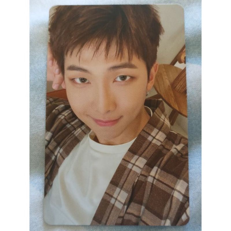 

photocard namjoon RM BE Essential termasuk pc rebahan