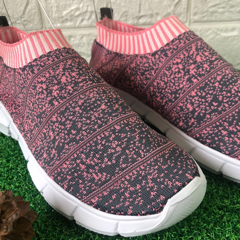 sepatu RAJUT KAOS KAKI 3 jogging cewek sepatu sport wanita terlaris olahraga termurah terbaru Women Shoes Sepatu Wanita Kerja Sepatu Wanita Sneaker Running Fashion Shoes Bahan Rajut   Sepatu Sneakers Pria Wanita Sepatu Olahraga Running Jogging - Fashion K