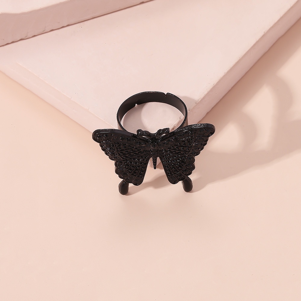 Cincin Model Terbuka Desain Kupu-Kupu Hias Kristal Hitam Gaya Vintage Gothic Korea Untuk Wanita