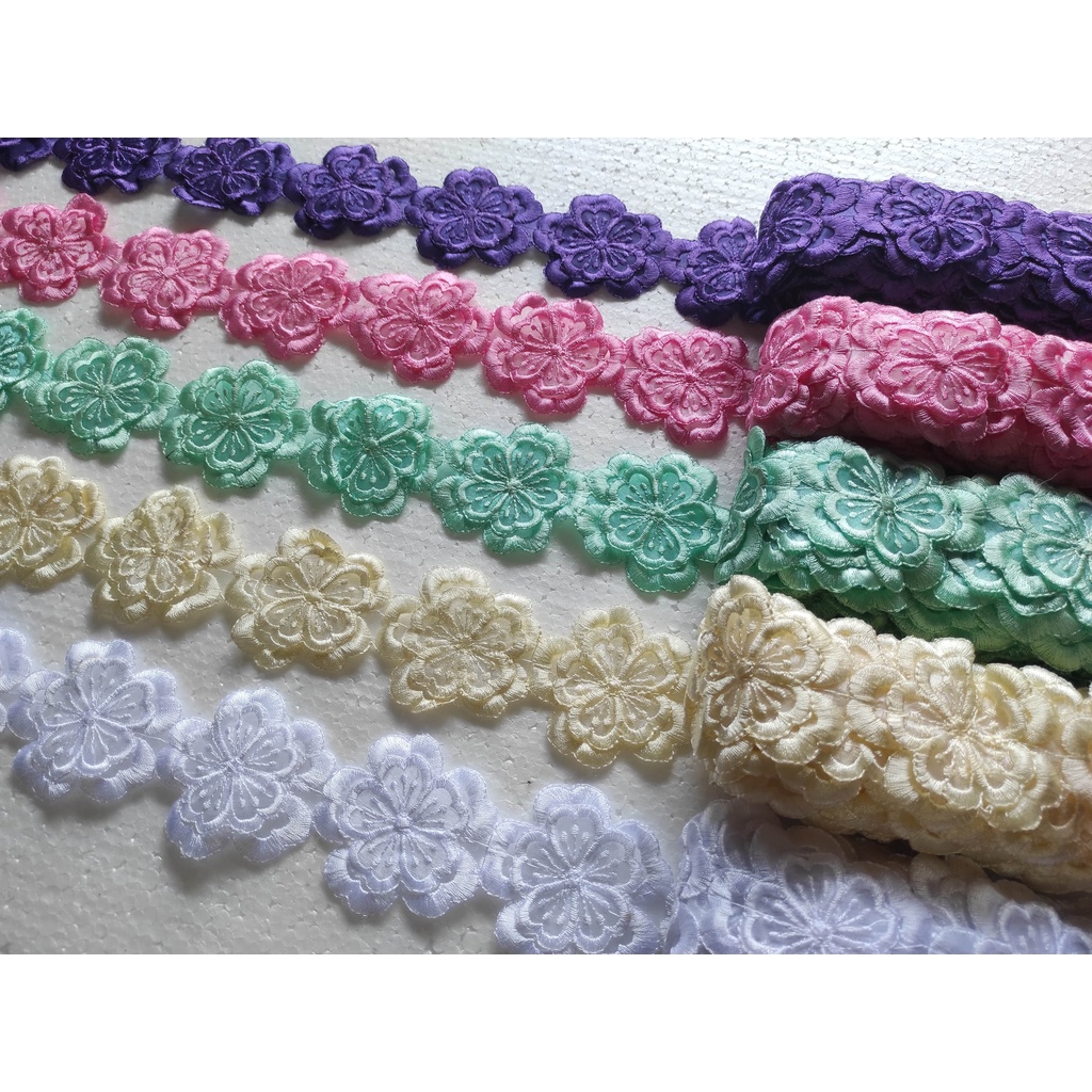 Renda roll bunga timbul 3D motif vitaloka