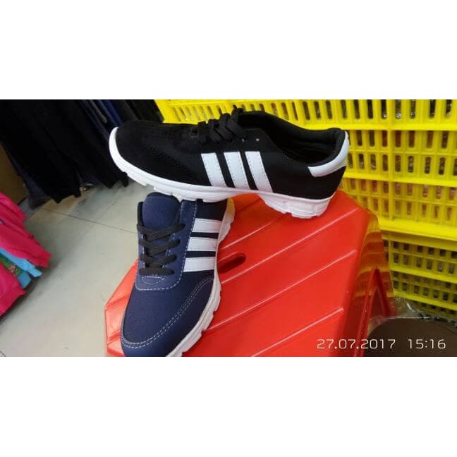 SEPATU SPORT ADIDAS COWOK MURAH (Cuci Gudang)