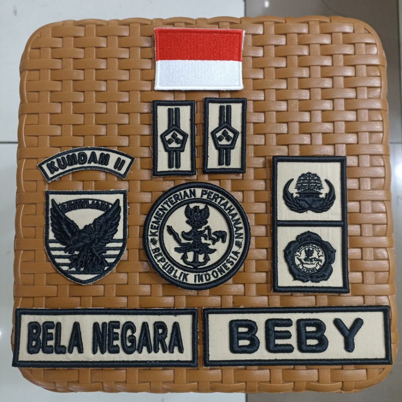 Brevet PDL KEMHAN dengan Bordir Timbul dan Lokasi Kerja, Bahan Kain Berkualitas untuk Seragam