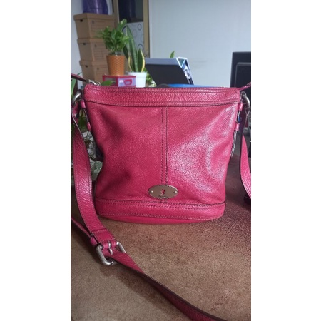 Preloved Fossil Maddox Bucket