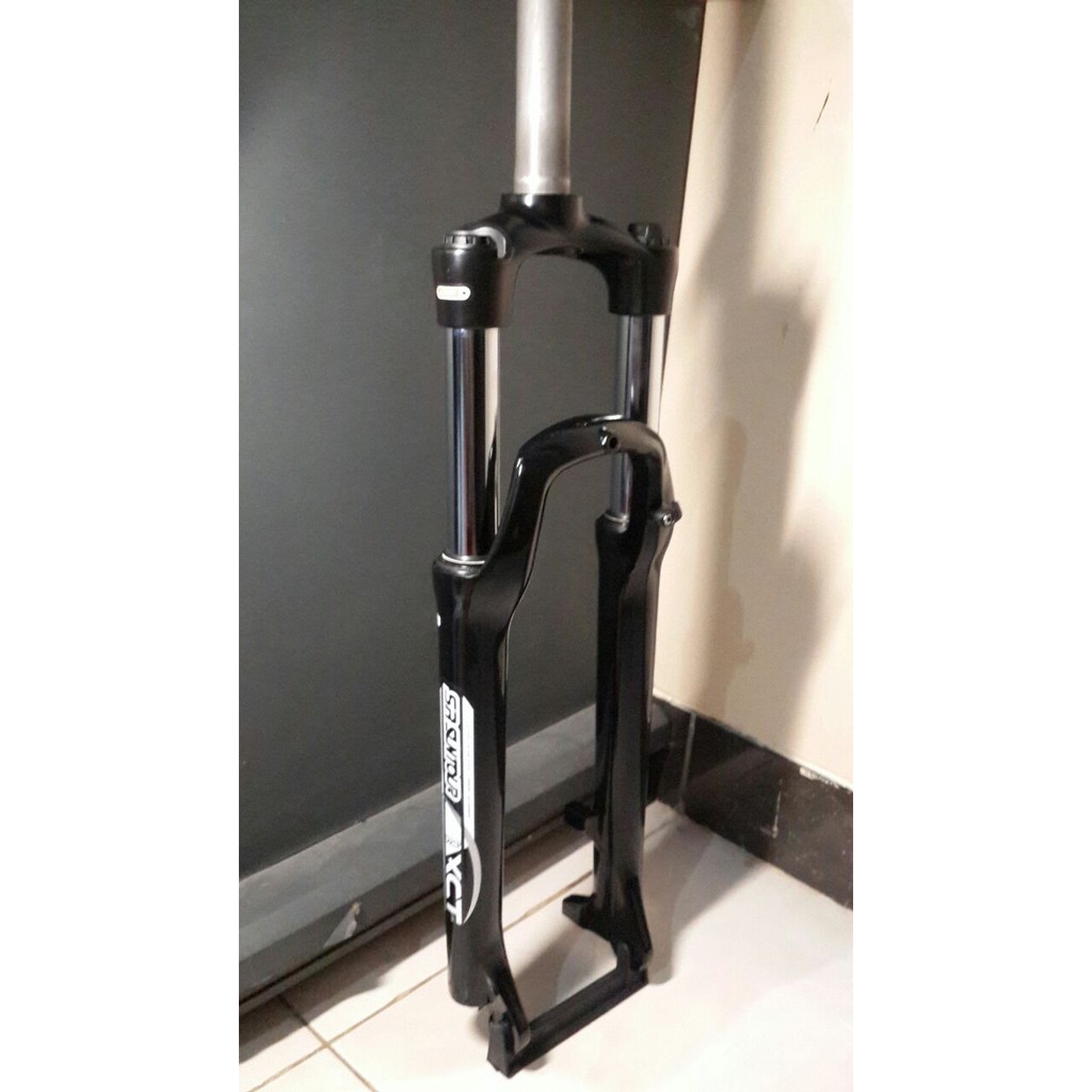 Suspension fork 26 MTB Suntour XCT Black