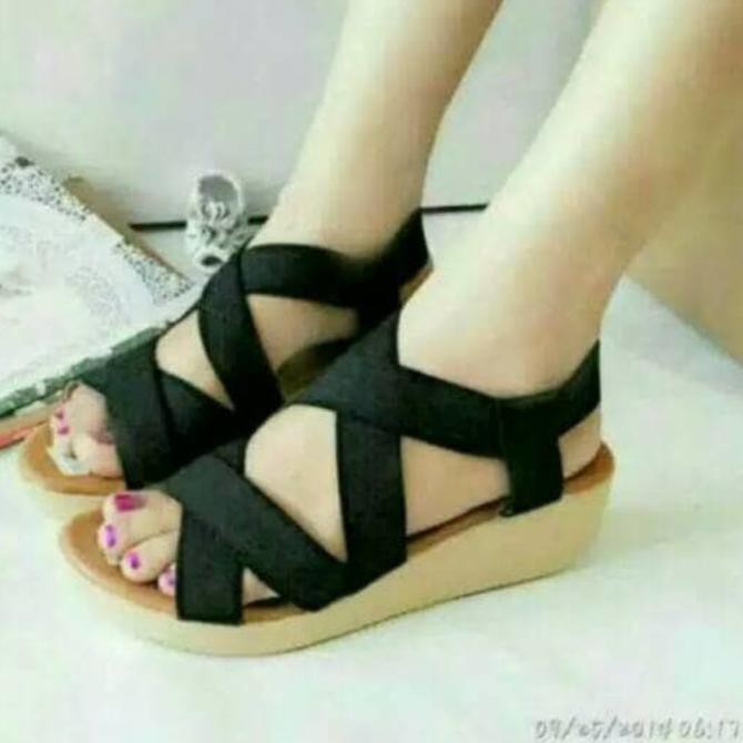 SEPATU SANDAL WEDGES TALI KARET WANITA FA022