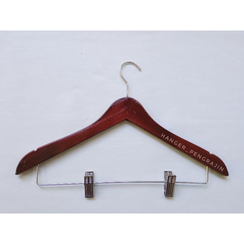 HANGER KAYU BAJU JEPIT DEWASA COKELAT