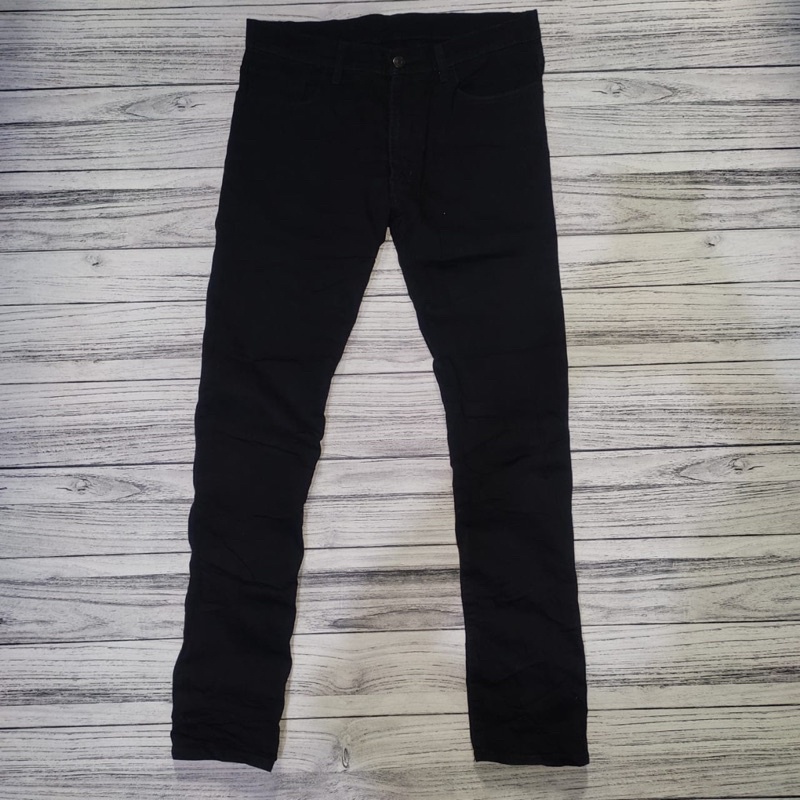 celana uniqlo size 33 slim-pria/cowok-second original