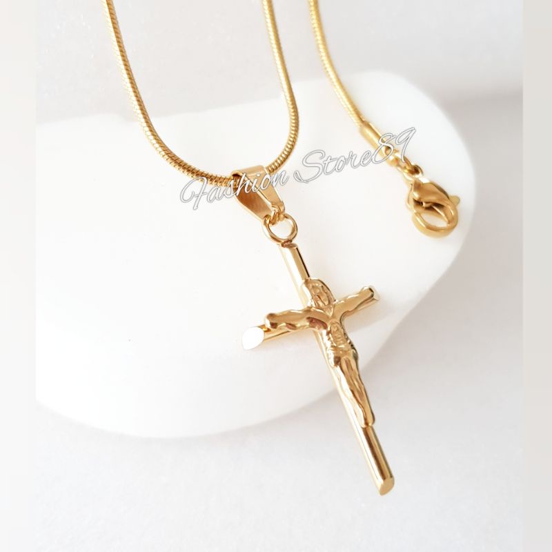 Kalung Salib Jesus Titanium Silver Gold Premium Antikarat Fashion Rohani Kalung Titanium Salib Antikarat