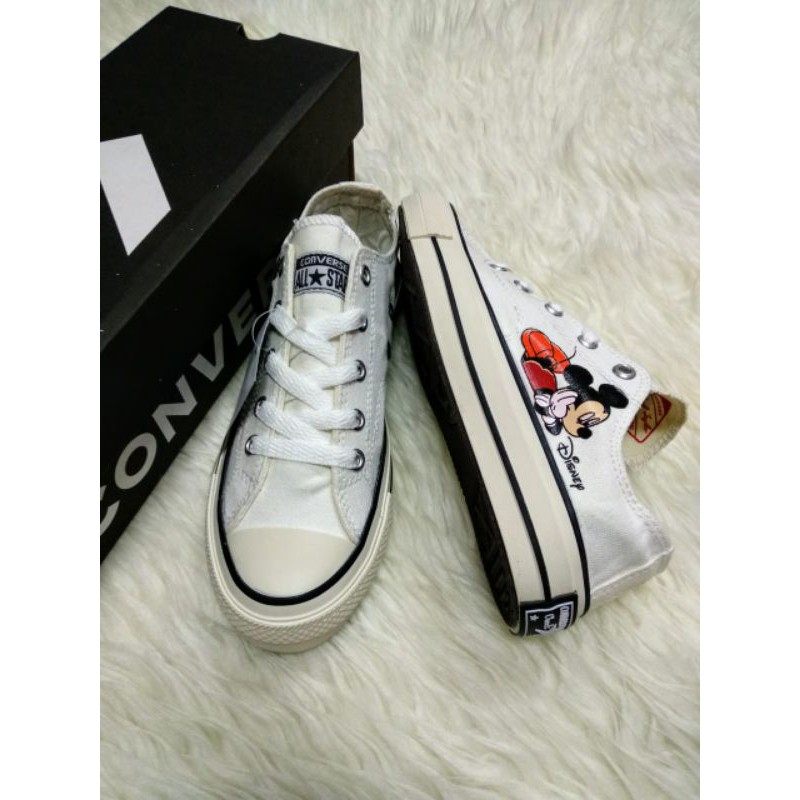 converse mickey