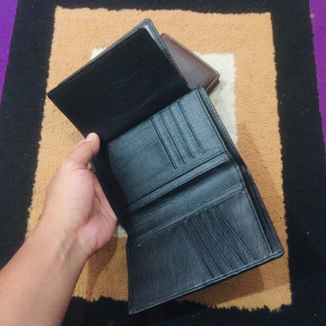 Dompet pria ukuran tanggung 3/4 banyak slot kartu pu Bona lokal #dompet #dompetpria #dompetkeren