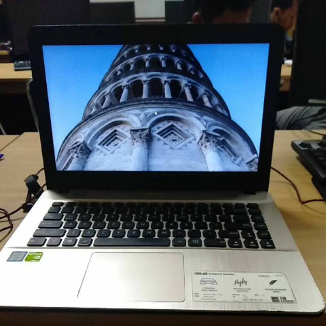 Laptop Asus X441U (second) Ram 8gb SSD 256GB